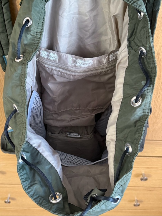 LeSportsac Voyager Olive Green Backpack Adjustable Drawstring Flap Rare Color main image 4